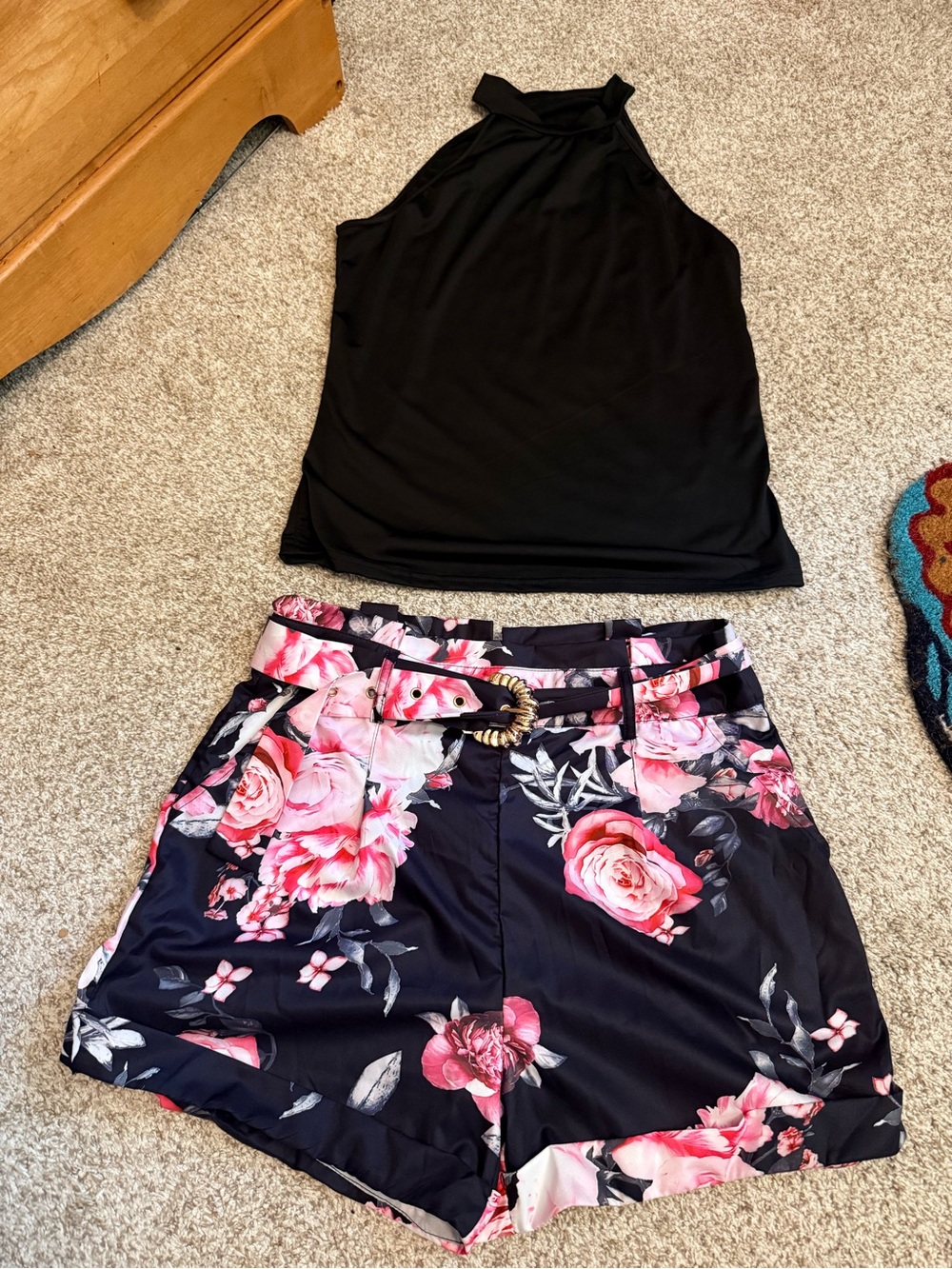 NWOT Floral High-Waist Women’s Sleeveless Tank and Shorts w/Belt - Black & Pink